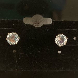 ULTRA Premium Austrian Crystal 6 prong Solitaire in Silvertone 1/2 cm